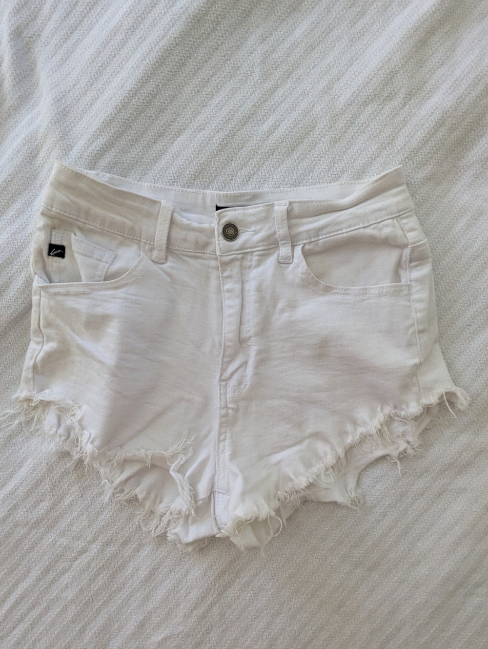 KanCan Women's Stretchy White High Waisted Denim Shorts Size 26